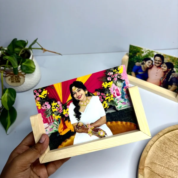 Double-Sided Photo Frame